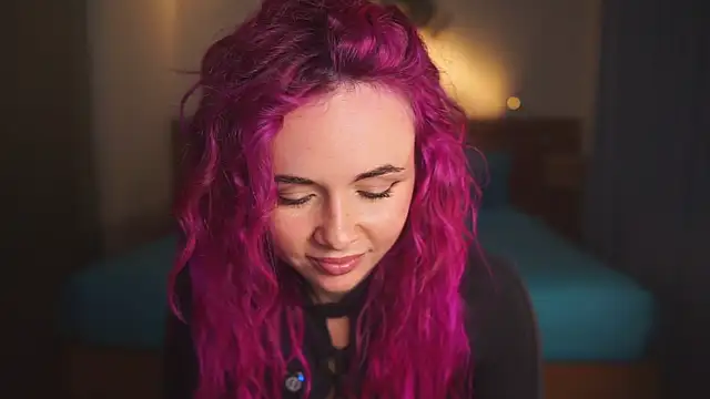 Sarah Pink online show from 28, 5, 2026