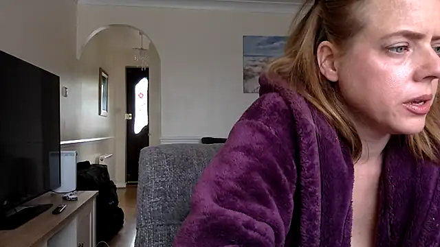 Snapshot of ElizabethArden42- chatting on 20, 5, 2026 ElizabethArden42- online show from 20, 5, 2026
