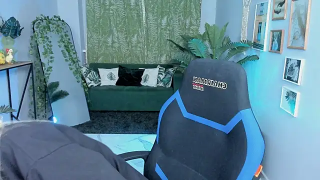 MaoqiBeverly online show from 14, 4, 2026