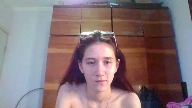 NickiKisinger online show from 20, 7, 2026