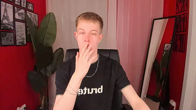 Snapshot of Dylan_Norton chatting on 20, 5, 2026 Dylan Norton online show from 20, 5, 2026