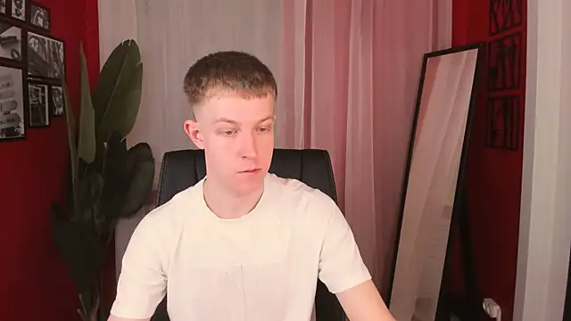 Snapshot of Dylan_Norton chatting on 5, 5, 2026 Dylan Norton online show from 5, 5, 2026