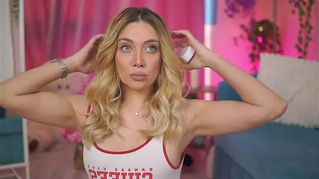 NadyaBlue online show from 9, 2, 2026