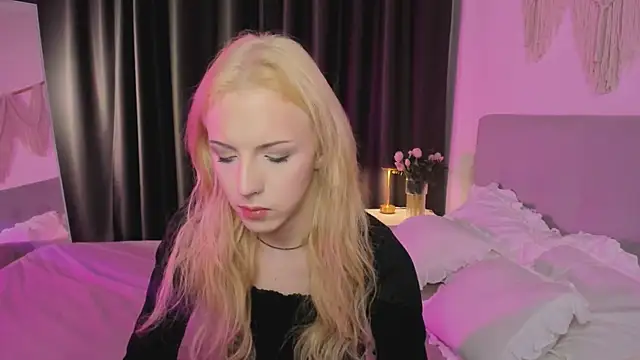 Snapshot of Tiffany__King chatting on 16, 5, 2026 Tiffany King online show from 16, 5, 2026
