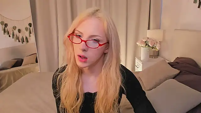 Snapshot of Tiffany__King chatting on 29, 5, 2026 Tiffany King online show from 29, 5, 2026