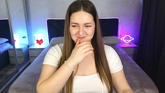 Eva Luxx online show from 6, 4, 2026