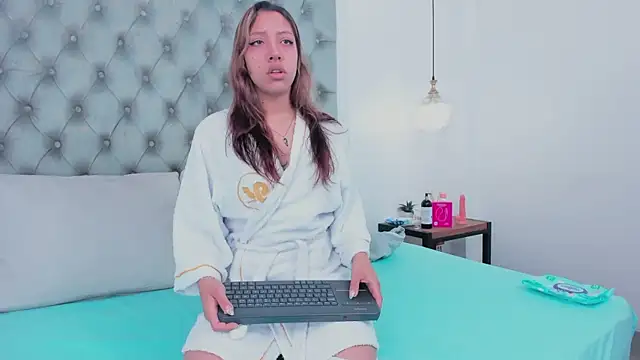 rebecca ponce  online show from 6, 3, 2026