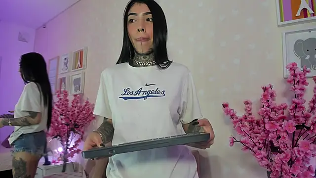 Ashley Blum  online show from 19, 2, 2026