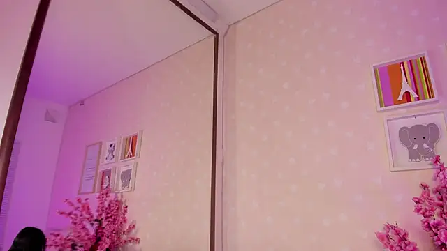 Ashley Blum  online show from 17, 3, 2026