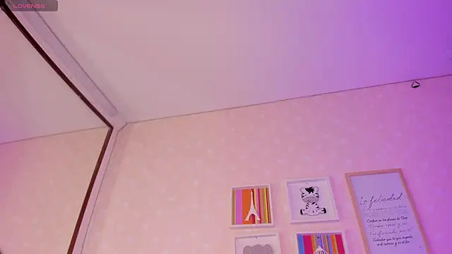 Ashley Blum  online show from 22, 4, 2026