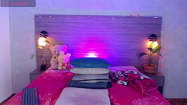 Snapshot of Sophia_Valentina chatting on 27, 6, 2026 Sophia Valentina online show from 27, 6, 2026