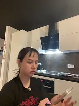 Just-Lilly online show from 15, 4, 2026