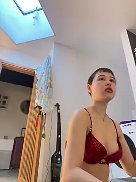 Just-Lilly online show from 6, 3, 2026