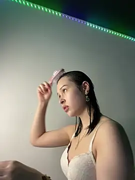 Just-Lilly online show from 2, 4, 2026