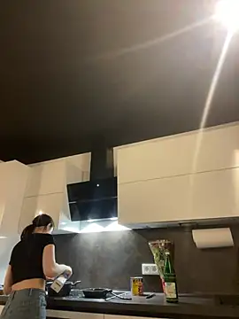 Just-Lilly online show from 21, 4, 2026