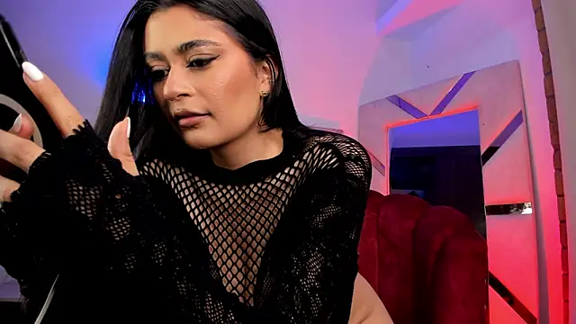 Lucia velez online show from 2, 3, 2026