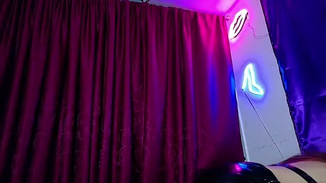 MadLustt online show from 8, 6, 2026