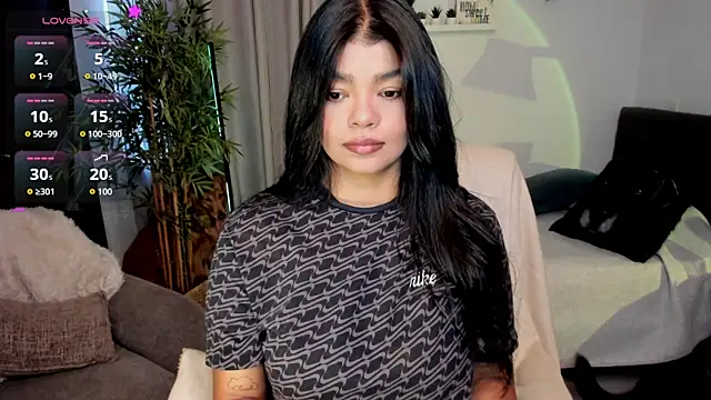 Snapshot of moonhelen chatting on 21, 7, 2026 moonhelen online show from 21, 7, 2026