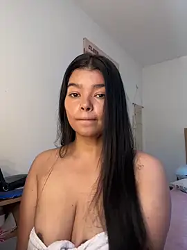 Snapshot of moonhelen chatting on 14, 5, 2026 moonhelen online show from 14, 5, 2026