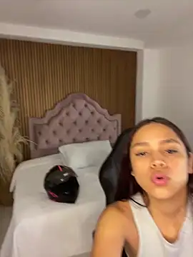 CarolineFyre online show from 2, 6, 2026