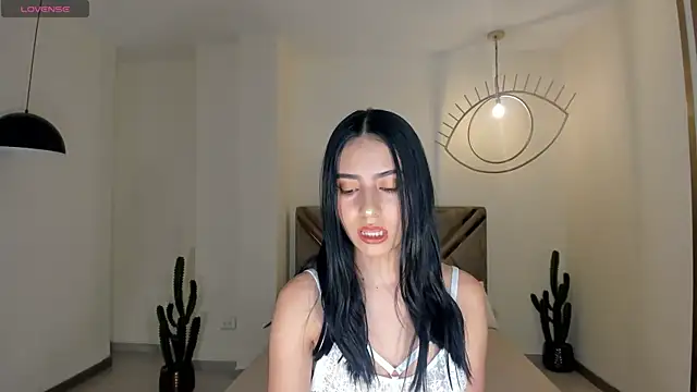 LucieMartin online show from 21, 4, 2026