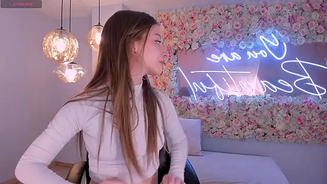 IsabellaMorettiX online show from 8, 3, 2026