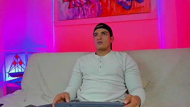 jhon nicolas online show from 5, 4, 2026