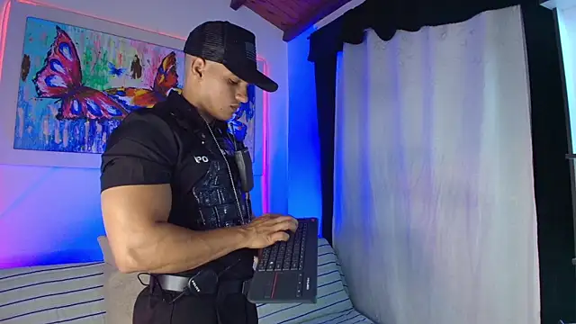 jhon nicolas online show from 4, 7, 2026