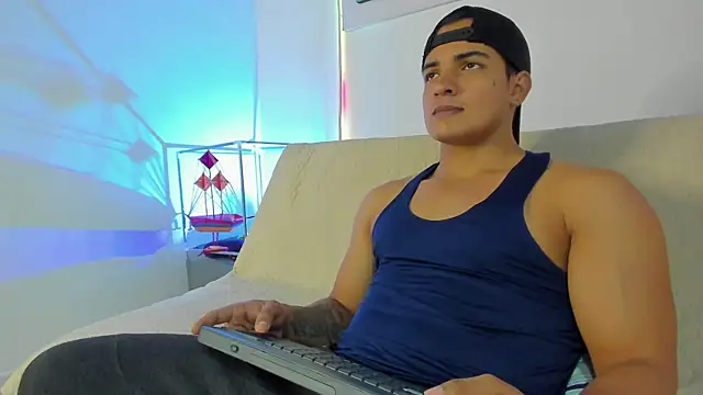 jhon nicolas online show from 31, 3, 2026