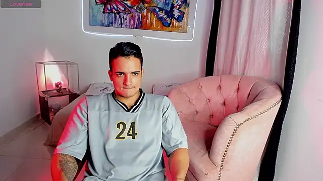 jhon nicolas online show from 3, 2, 2026