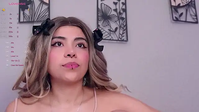 loveegirll1 online show from 8, 2, 2026