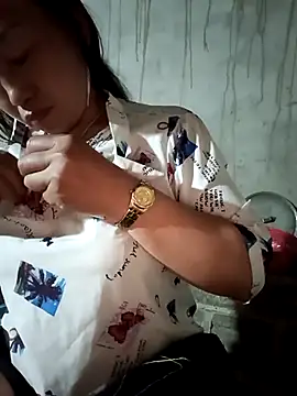 baby 112233 online show from 14, 4, 2026