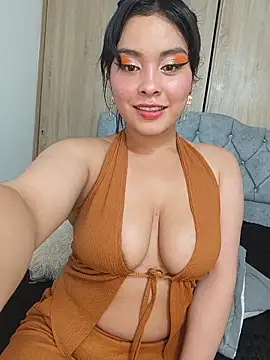 Snapshot of zoe_love18 chatting on 18, 6, 2026 zoe love18 online show from 18, 6, 2026