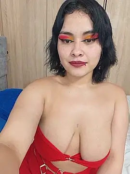 zoe love18 online show from 17, 5, 2026