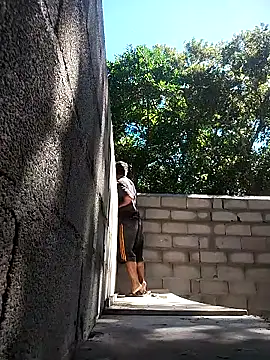 Snapshot of Leoh28 chatting on 15, 4, 2026 Leoh28 online show from 15, 4, 2026