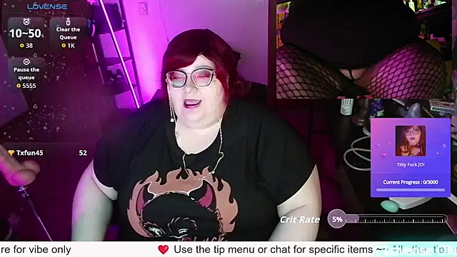 Snapshot of RileySynn chatting on 7, 6, 2026 RileySynn online show from 7, 6, 2026