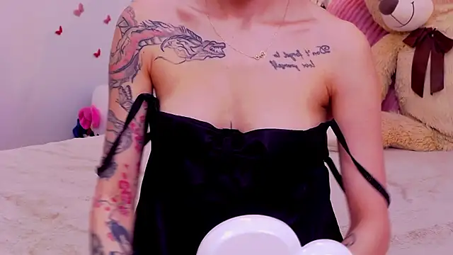 KayaRosse online show from 8, 4, 2026