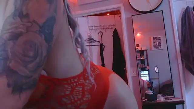 Alicethickpeach online show from 10, 4, 2026