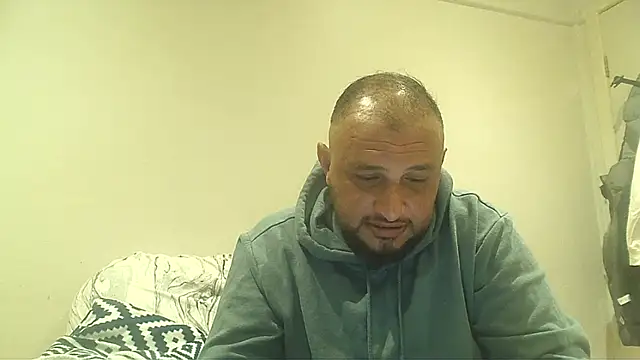 Snapshot of Und3rcntrol chatting on 27, 3, 2026 Und3rcntrol online show from 27, 3, 2026