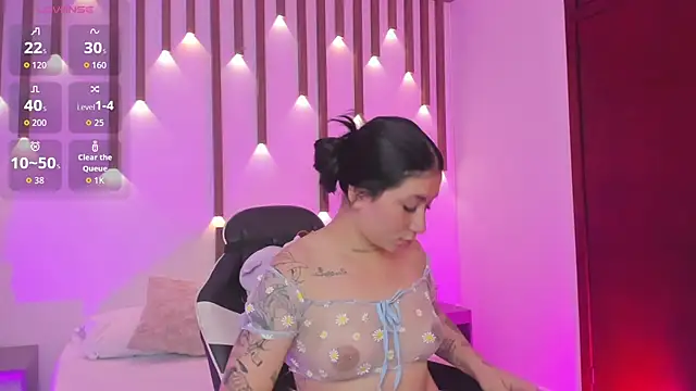 Snapshot of charlottee27_ chatting on 28, 5, 2026 charlottee27 online show from 28, 5, 2026