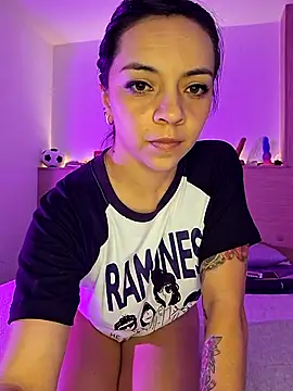 Ana-Spencer online show from 2, 6, 2026