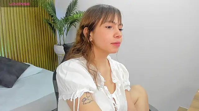 milaack  online show from 13, 2, 2026