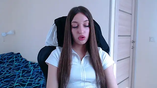 CutieWorm online show from 23, 2, 2026