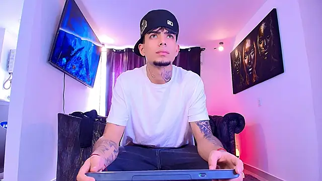 miguel aguirre  online show from 2, 2, 2026