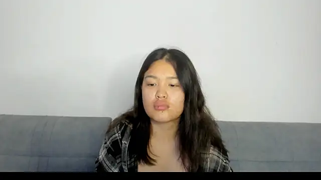 luna yum online show from 25, 2, 2026