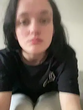 LeonieClaire online show from 23, 2, 2026