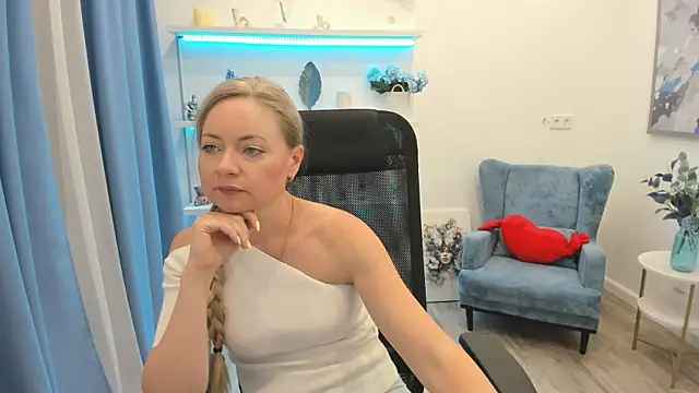 CharlotteKerti online show from 27, 5, 2026