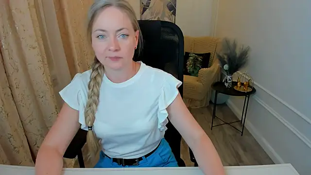 CharlotteKerti online show from 8, 6, 2026