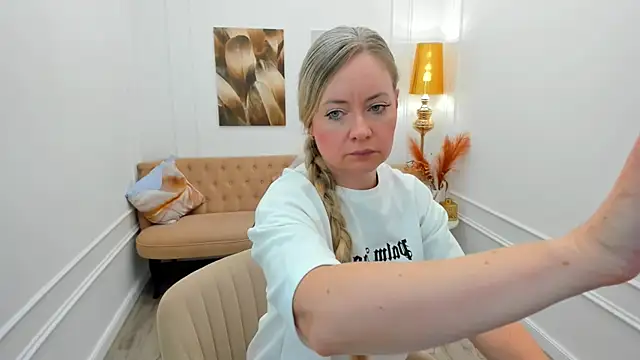 CharlotteKerti online show from 19, 6, 2026