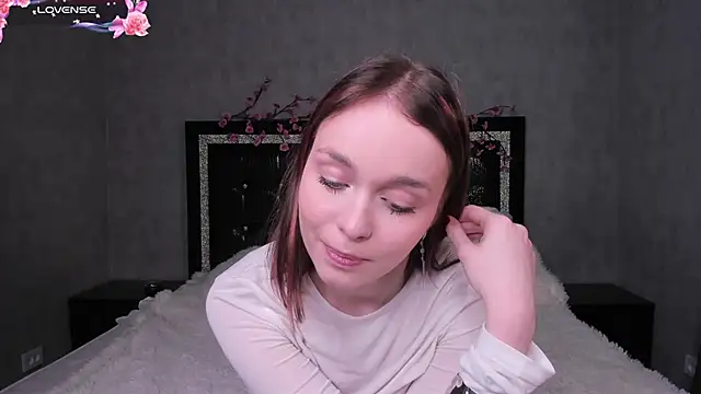 Snapshot of LillianPerry chatting on 15, 3, 2026 LillianPerry online show from 15, 3, 2026